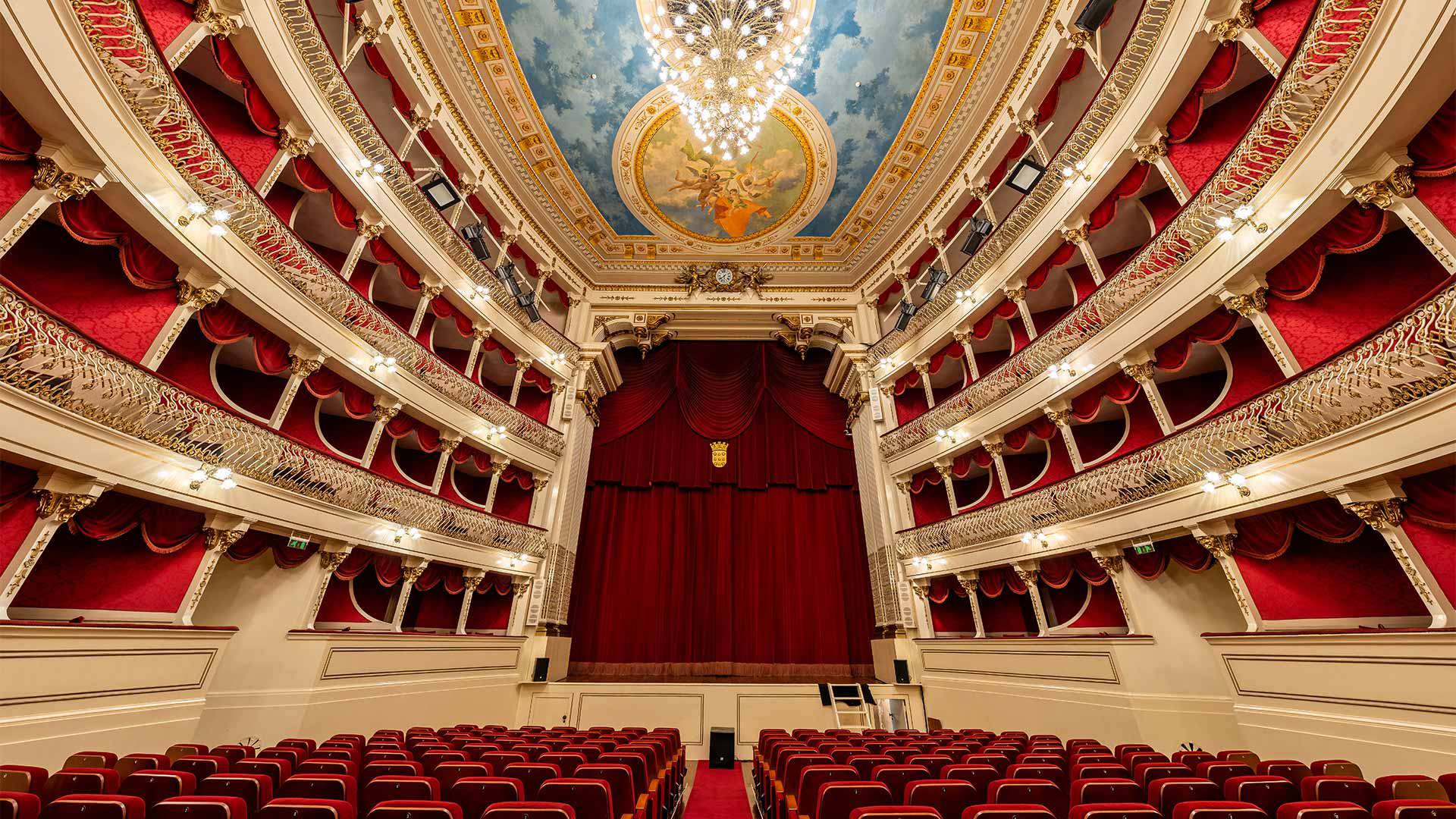 Teatro Municipal Baltazar Días 4